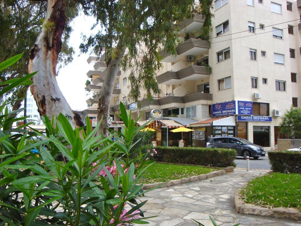 River Beach Apartments Limassol Zimmer foto